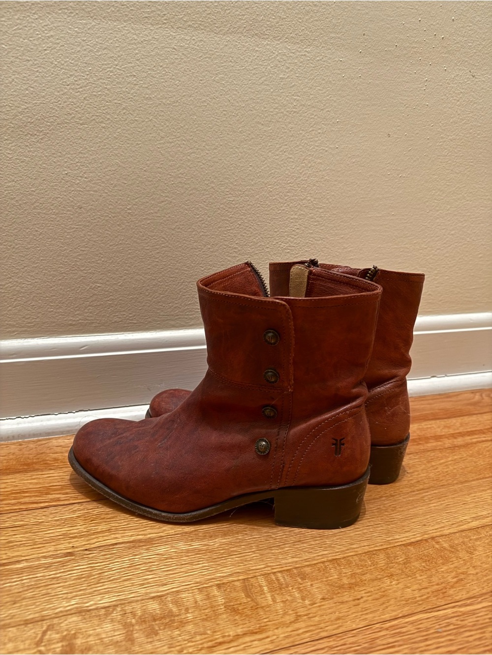 Frye Classic Women's Brown Leather Ankle Boots